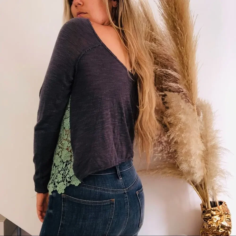 FP FREE PEOPLE Blue Green Lace Front Crop Top Longsleeve High Low Hem Tee Medium